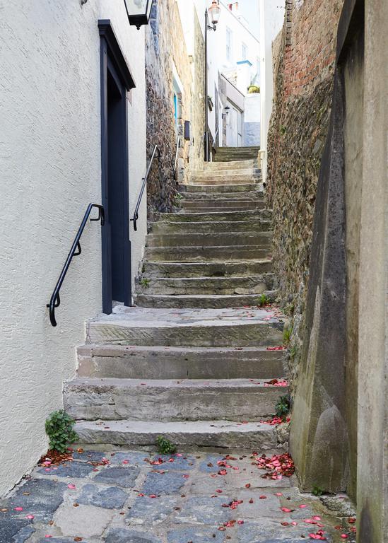Ziggurat Boutique Hotel Saint Peter Port Exterior photo